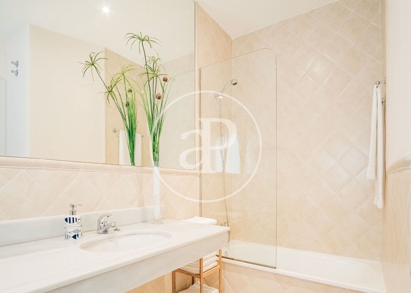 4 makuuhuone Kattohuoneisto vuokrattavana paikassa Madrid kaupunki - 4 300 € (Ref: 8806408)