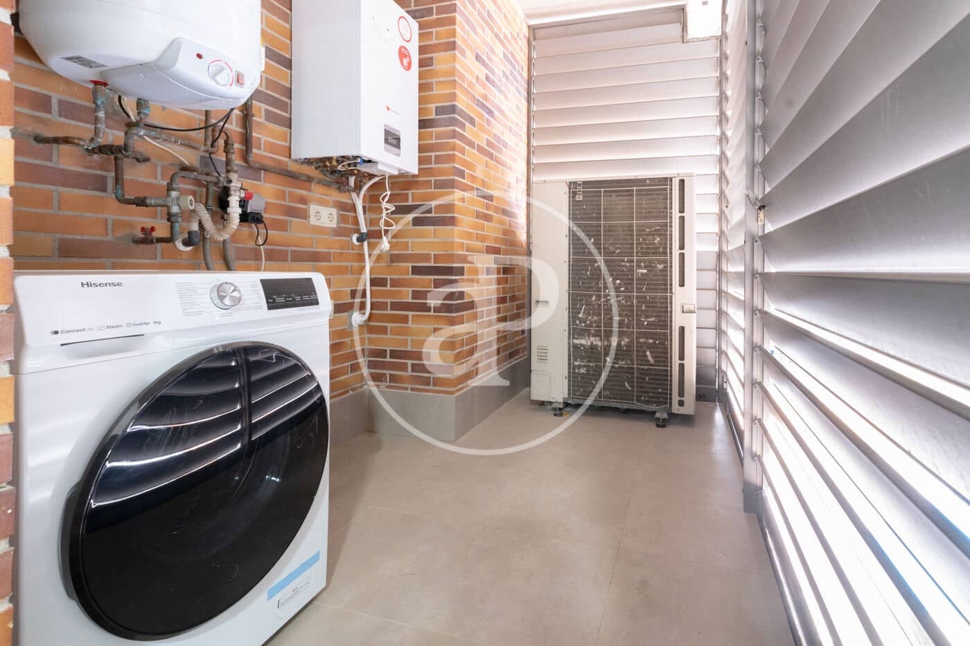 5 soverom Leilighet til leie i Madrid by med svømmebasseng - € 3 300 (Ref: 8809865)