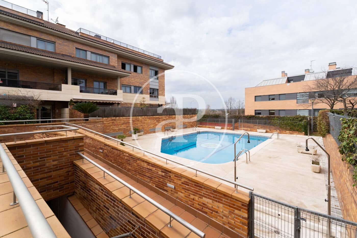 5 soverom Leilighet til leie i Madrid by med svømmebasseng - € 3 300 (Ref: 8809865)