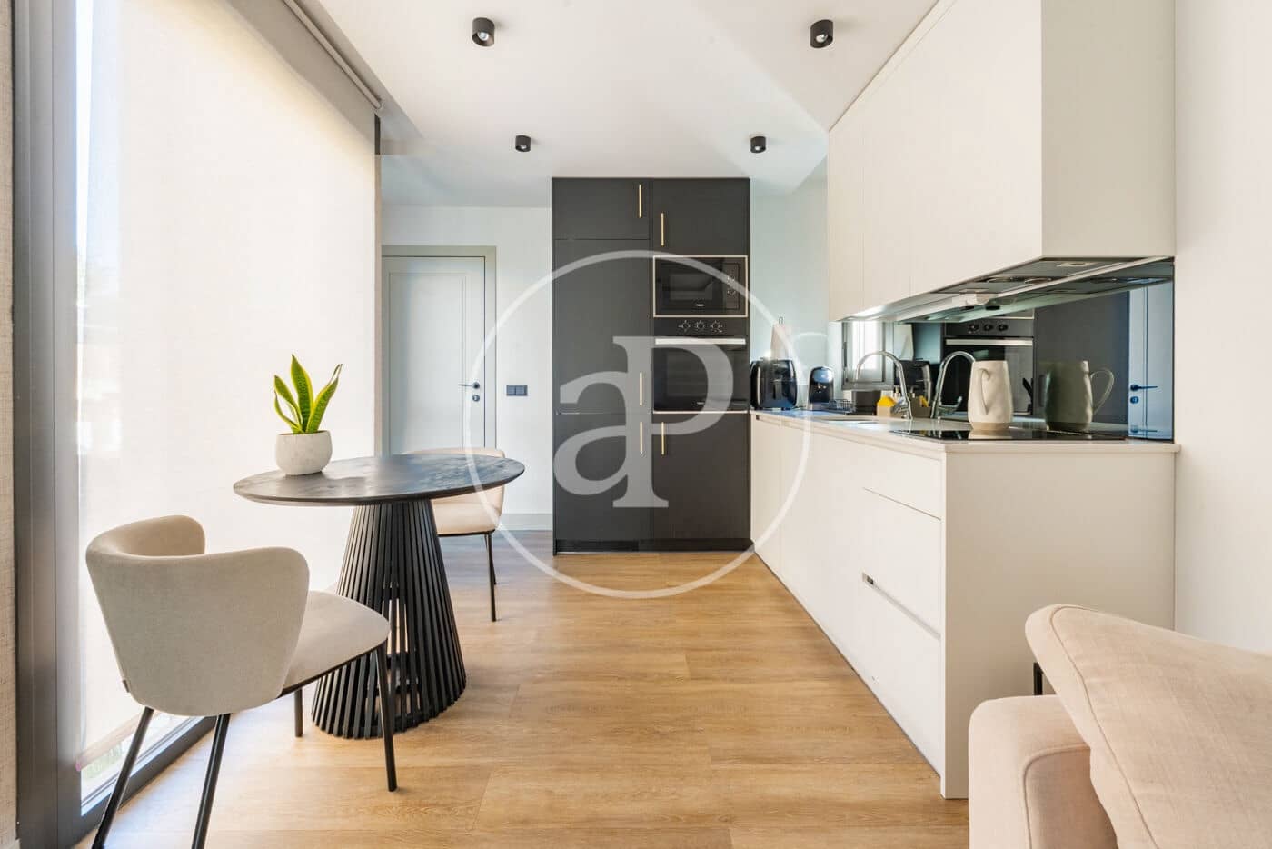 1 sovrum Lägenhet att hyra i Madrid stad med pool garage - 1 500 € (Ref: 8809874)