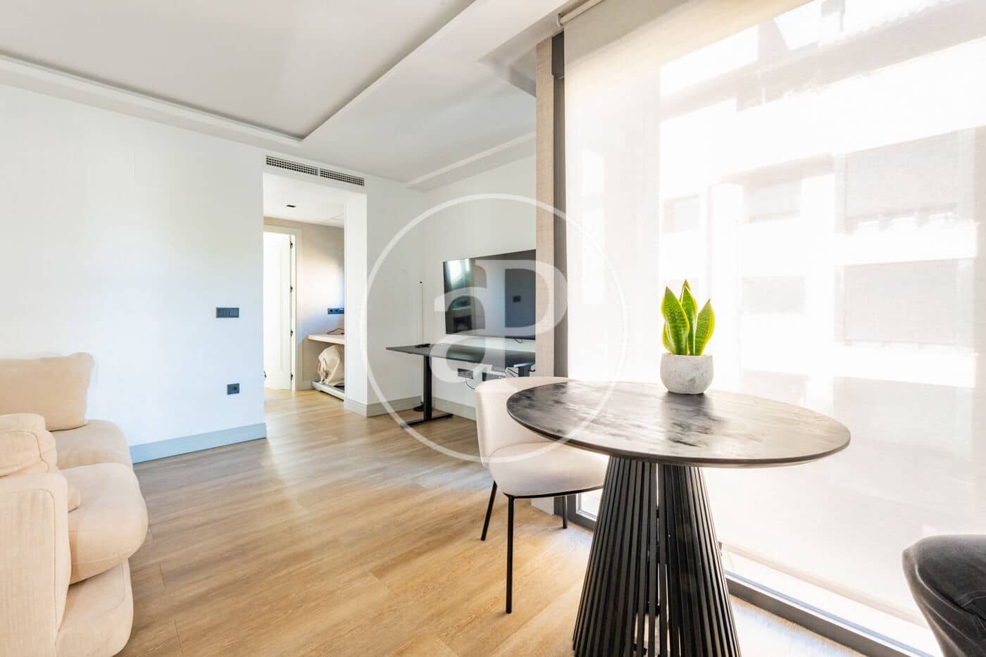 1 sovrum Lägenhet att hyra i Madrid stad med pool garage - 1 500 € (Ref: 8809874)