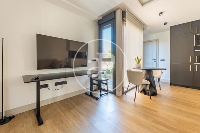 1 sovrum Lägenhet att hyra i Concepción, Madrid stad med pool garage - 1 500 € (Ref: 8809874)
