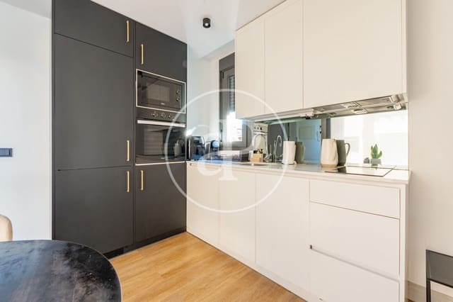 1 sovrum Lägenhet att hyra i Concepción, Madrid stad med pool garage - 1 500 € (Ref: 8809874)