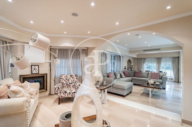 7 sypialnia Willa na sprzedaż w Pozuelo de Alarcón z basenem - 3 900 000 € (Ref: 8809877)