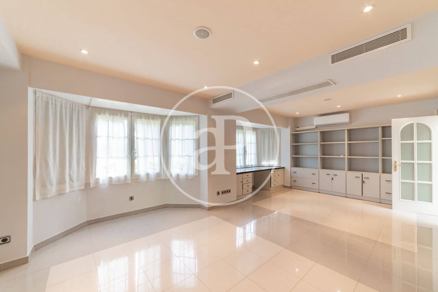 7 soverom Villa til salgs i Pozuelo de Alarcon med svømmebasseng - € 3 900 000 (Ref: 8809877)