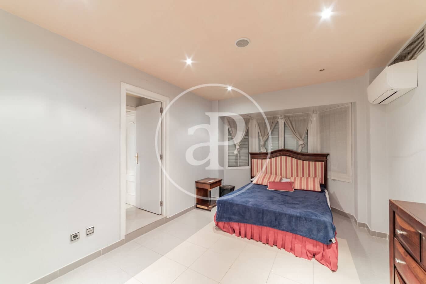 7 soverom Villa til salgs i Pozuelo de Alarcon med svømmebasseng - € 3 900 000 (Ref: 8809877)