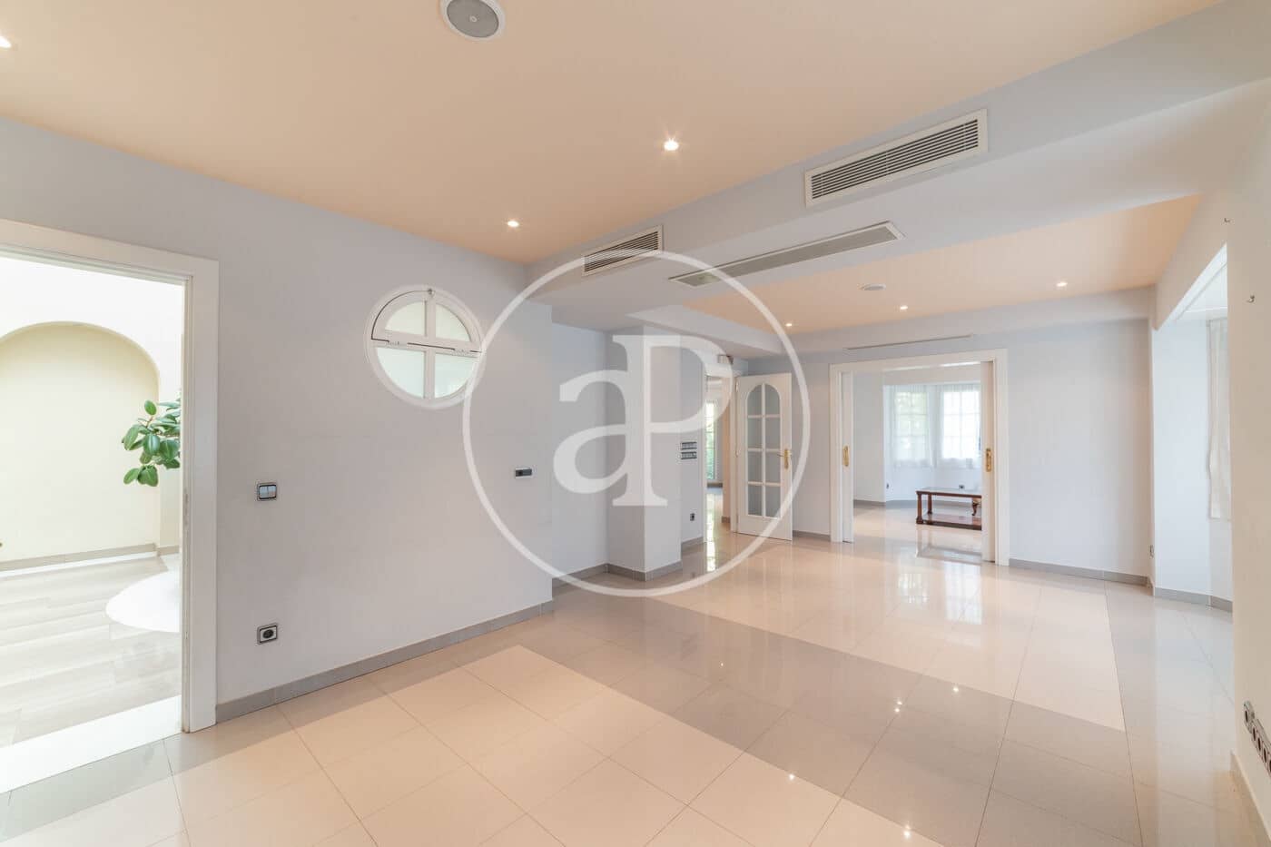 7 soverom Villa til salgs i Pozuelo de Alarcon med svømmebasseng - € 3 900 000 (Ref: 8809877)