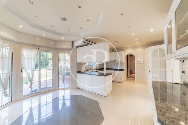 7 sypialnia Willa na sprzedaż w Pozuelo de Alarcón z basenem - 3 900 000 € (Ref: 8809877)