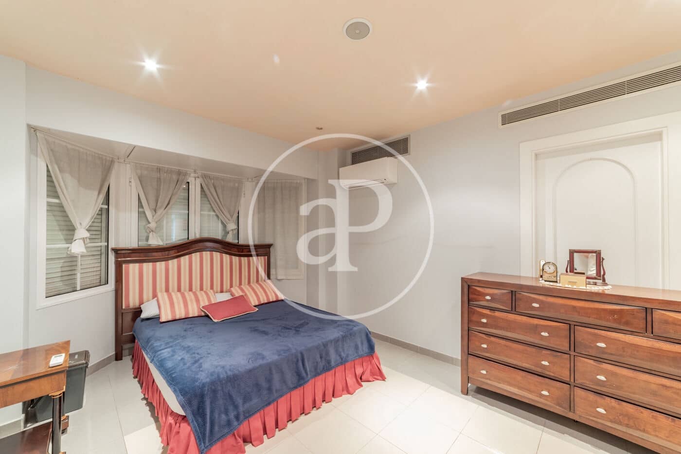 7 soverom Villa til salgs i Pozuelo de Alarcon med svømmebasseng - € 3 900 000 (Ref: 8809877)