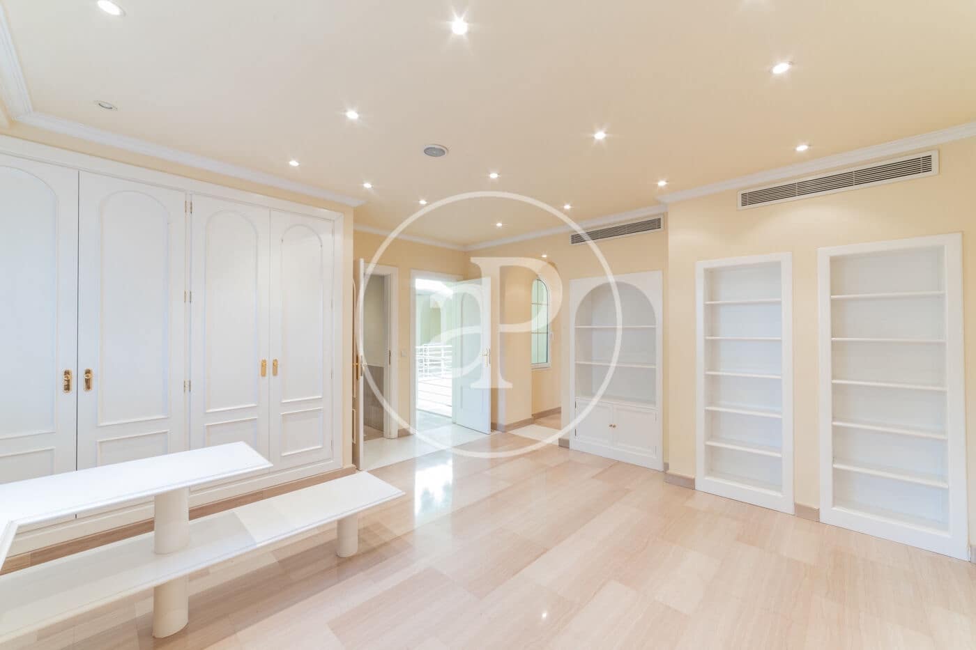 7 soverom Villa til salgs i Pozuelo de Alarcon med svømmebasseng - € 3 900 000 (Ref: 8809877)