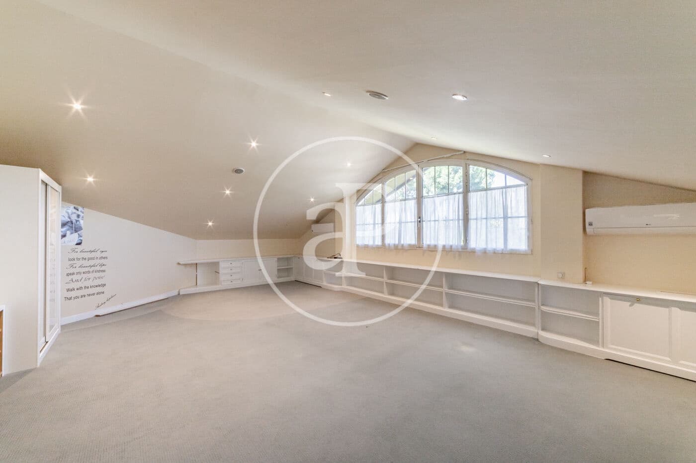 7 soverom Villa til salgs i Pozuelo de Alarcon med svømmebasseng - € 3 900 000 (Ref: 8809877)