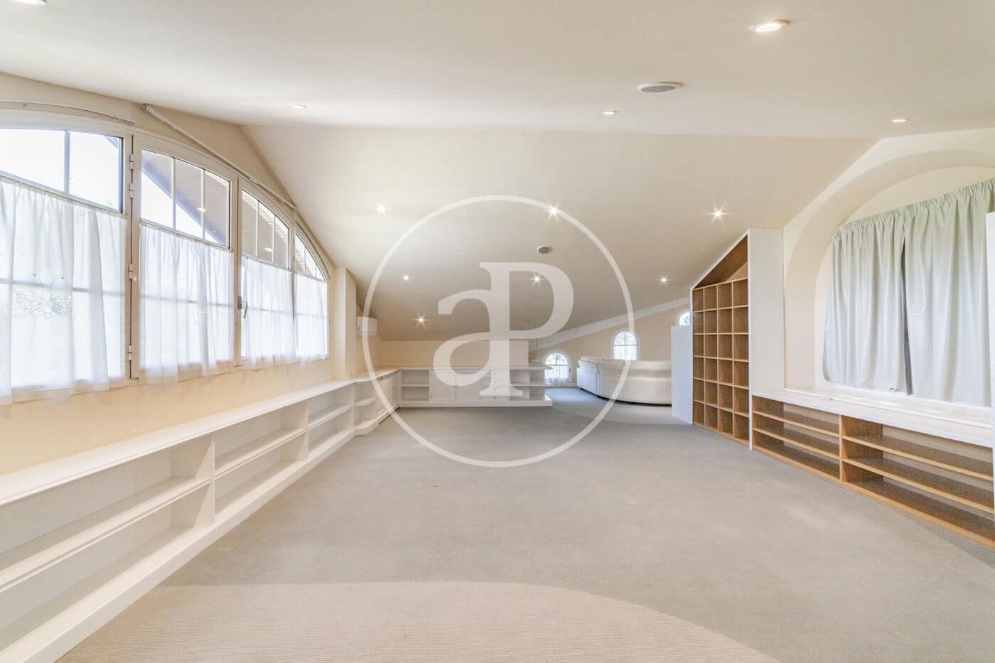 7 soverom Villa til salgs i Pozuelo de Alarcon med svømmebasseng - € 3 900 000 (Ref: 8809877)