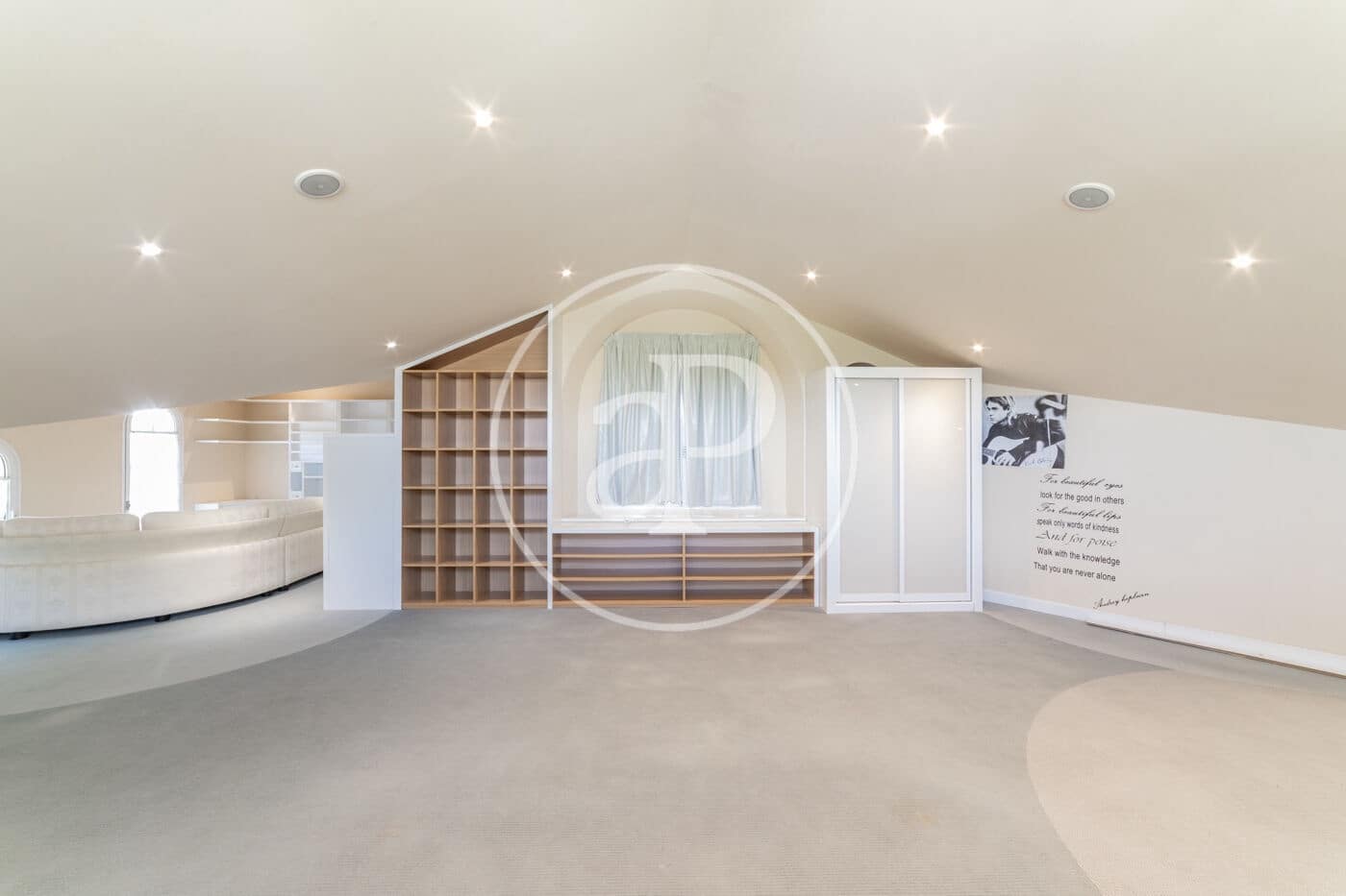 7 soverom Villa til salgs i Pozuelo de Alarcon med svømmebasseng - € 3 900 000 (Ref: 8809877)