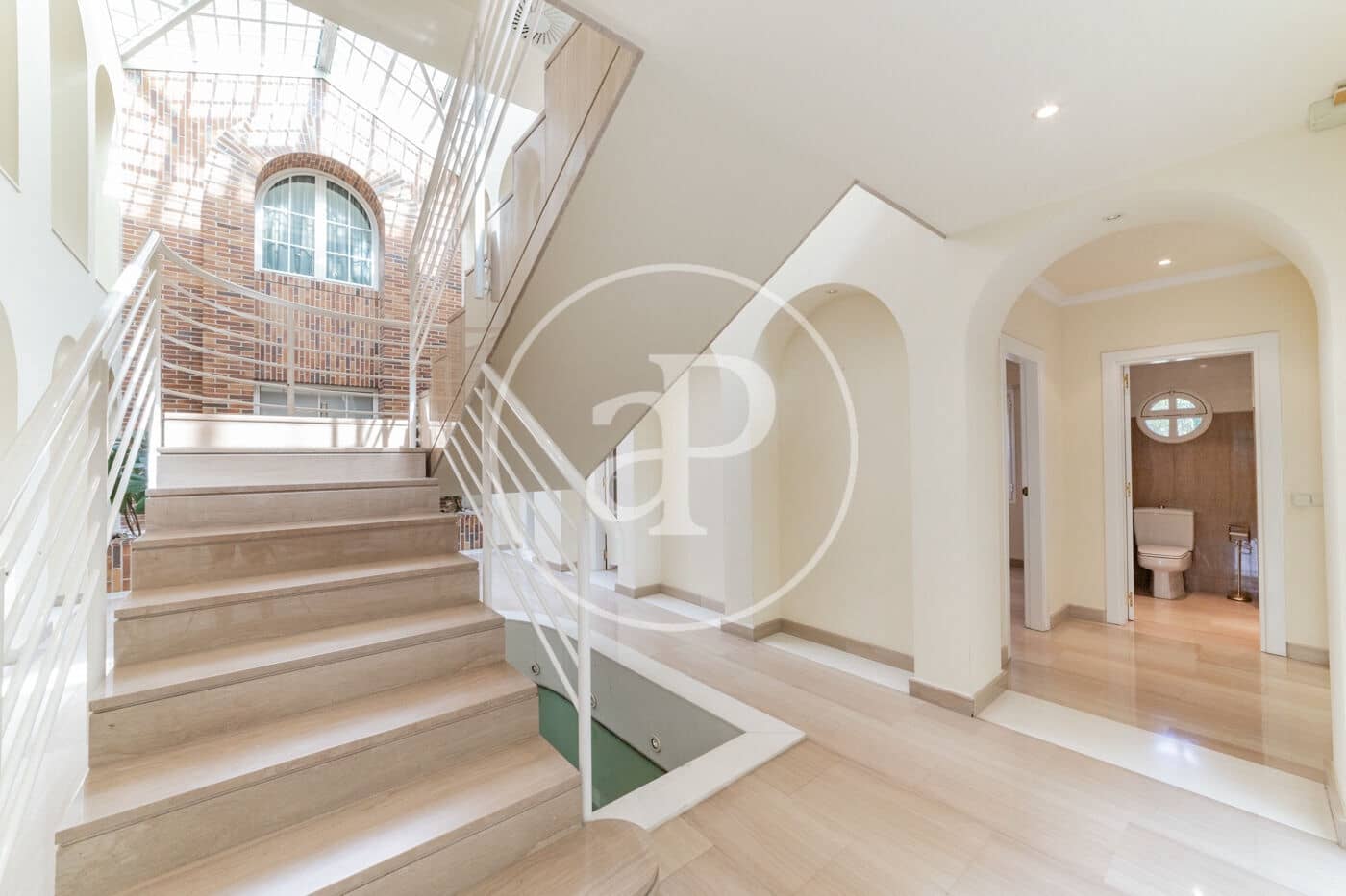 7 soverom Villa til salgs i Pozuelo de Alarcon med svømmebasseng - € 3 900 000 (Ref: 8809877)