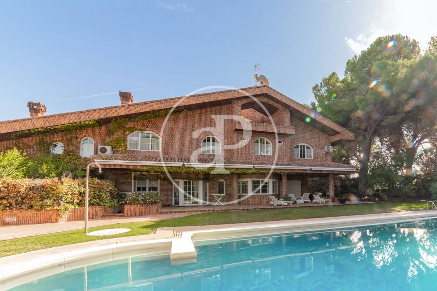 7 soverom Villa til salgs i Pozuelo de Alarcon med svømmebasseng - € 3 900 000 (Ref: 8809877)
