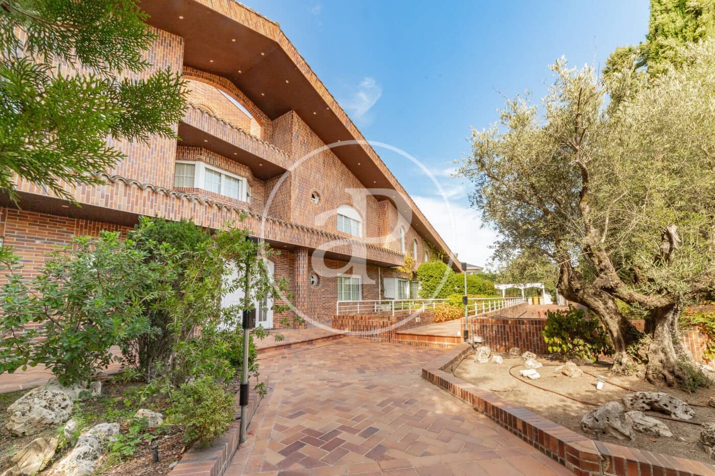 7 soverom Villa til salgs i Pozuelo de Alarcon med svømmebasseng - € 3 900 000 (Ref: 8809877)