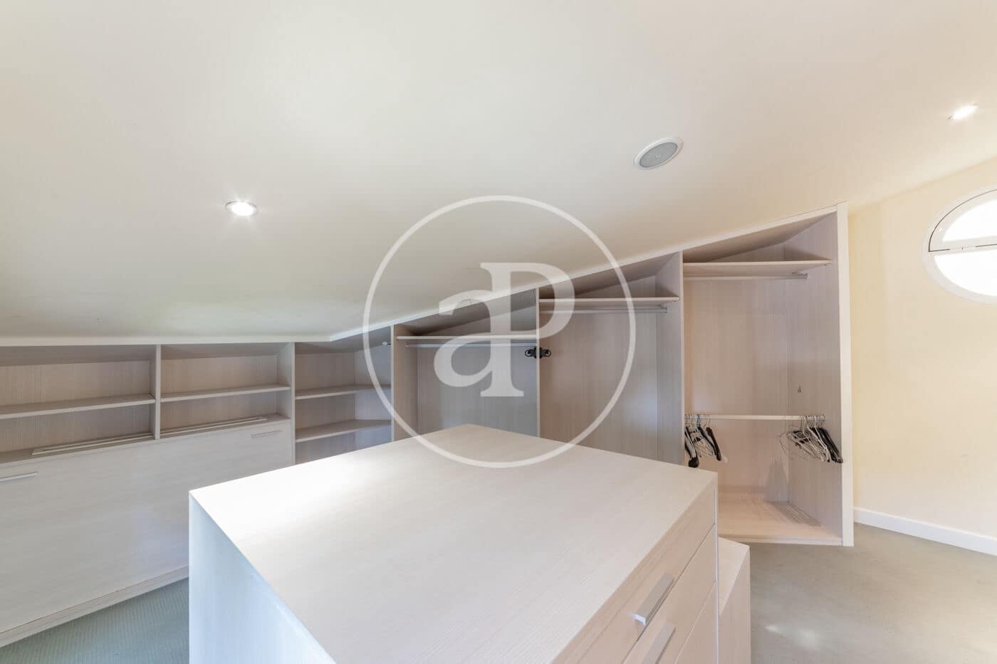 7 soverom Villa til salgs i Pozuelo de Alarcon med svømmebasseng - € 3 900 000 (Ref: 8809877)