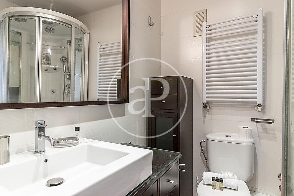 2 makuuhuone Huoneisto vuokrattavana paikassa Madrid kaupunki - 2 000 € (Ref: 8813422)