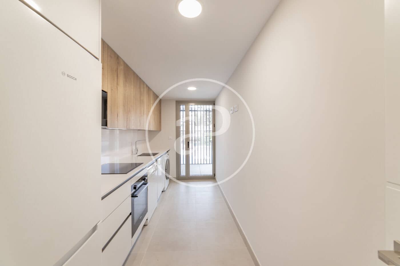 3 sovrum Lägenhet att hyra i Madrid stad med pool garage - 2 700 € (Ref: 8817993)
