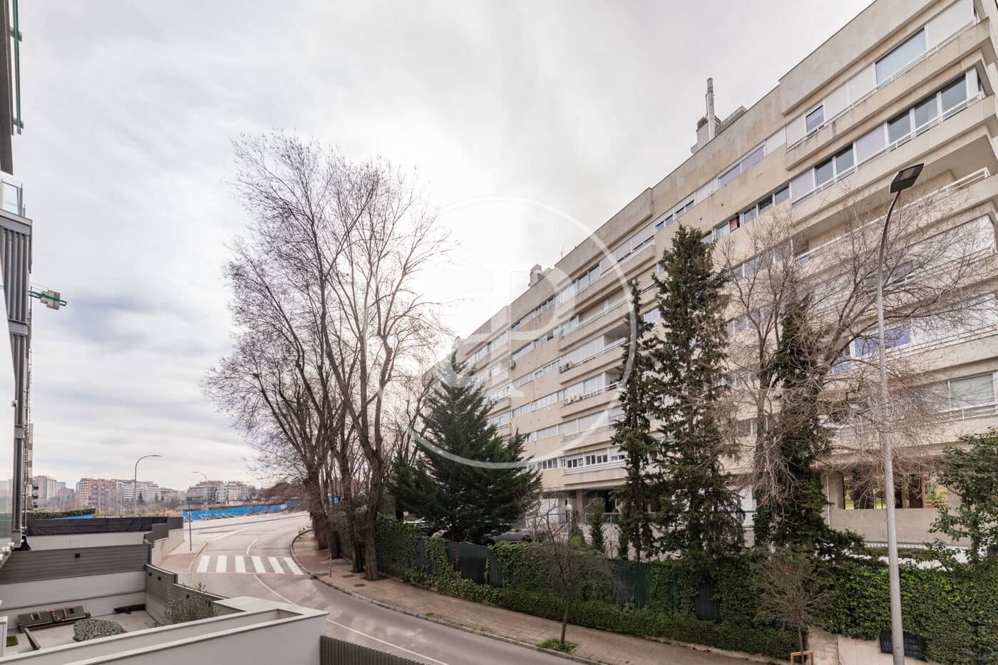 3 sovrum Lägenhet att hyra i Madrid stad med pool garage - 2 700 € (Ref: 8817993)