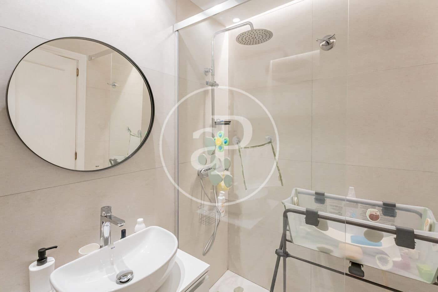 3 quarto Apartamento para arrendar em Madrid cidade - 4 000 € (Ref: 8825270)