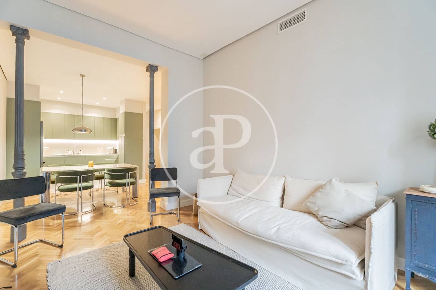 3 quarto Apartamento para arrendar em Madrid cidade - 4 000 € (Ref: 8825270)