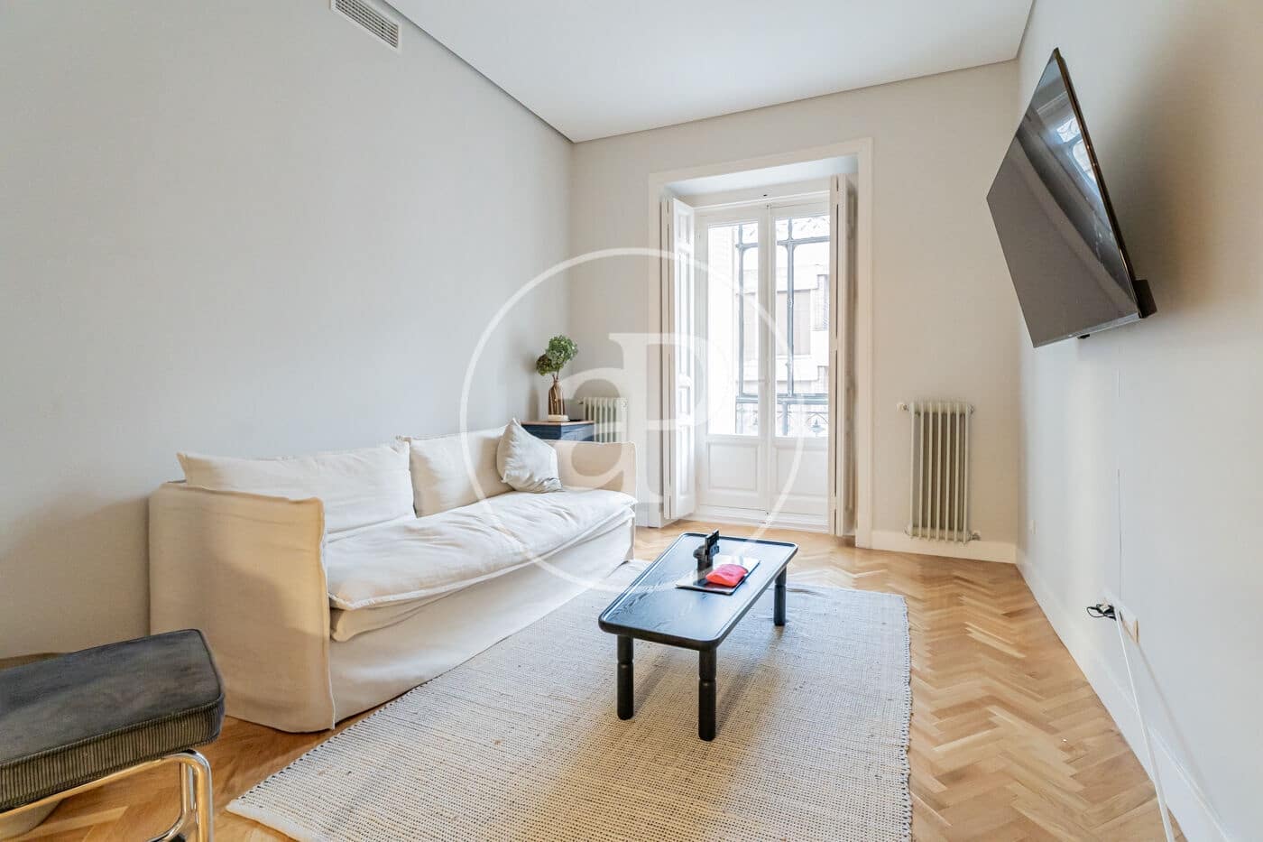 3 quarto Apartamento para arrendar em Madrid cidade - 4 000 € (Ref: 8825270)