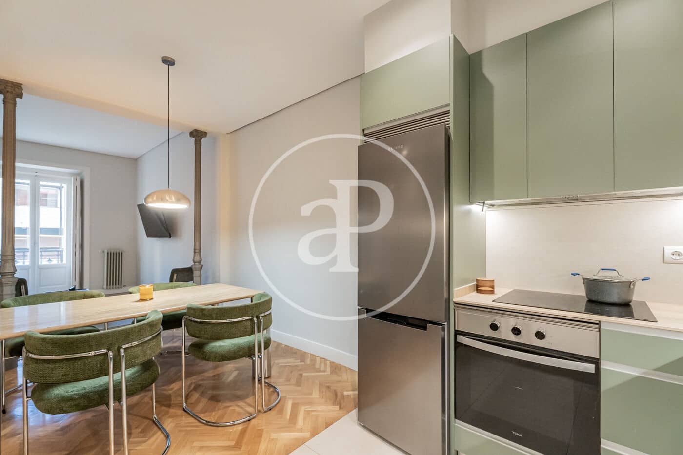 3 quarto Apartamento para arrendar em Madrid cidade - 4 000 € (Ref: 8825270)