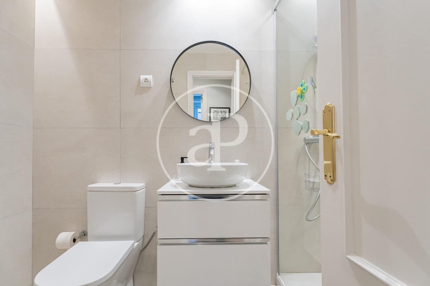 3 quarto Apartamento para arrendar em Madrid cidade - 4 000 € (Ref: 8825270)