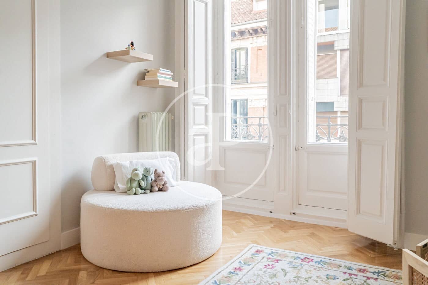 3 quarto Apartamento para arrendar em Madrid cidade - 4 000 € (Ref: 8825270)