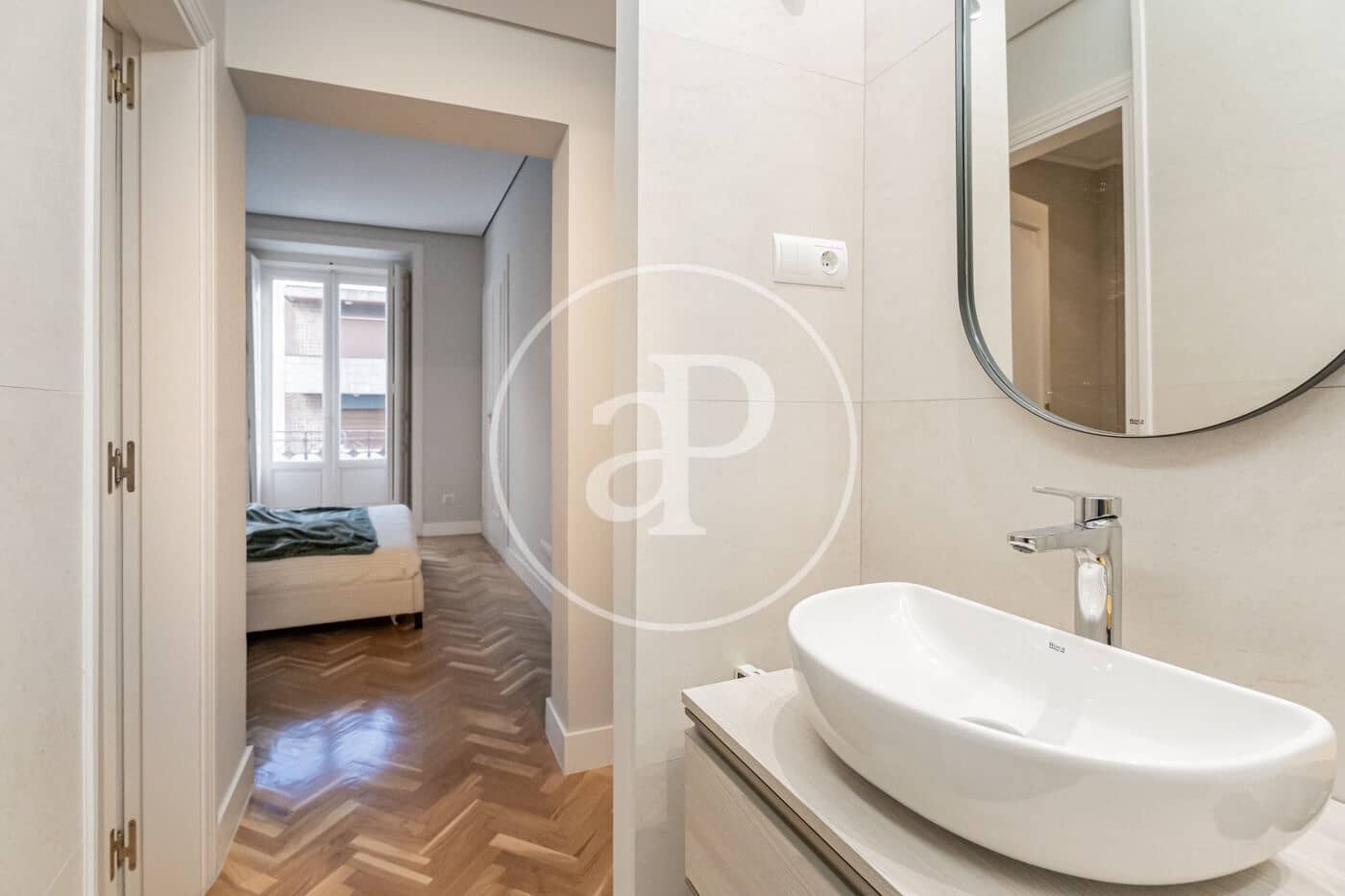 3 quarto Apartamento para arrendar em Madrid cidade - 4 000 € (Ref: 8825270)