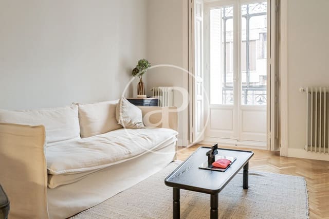 3 quarto Apartamento para arrendar em Jerónimos, Madrid cidade - 4 000 € (Ref: 8825270)