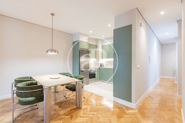 3 sovrum Lägenhet att hyra i Jerónimos, Madrid stad - 4 000 € (Ref: 8825270)