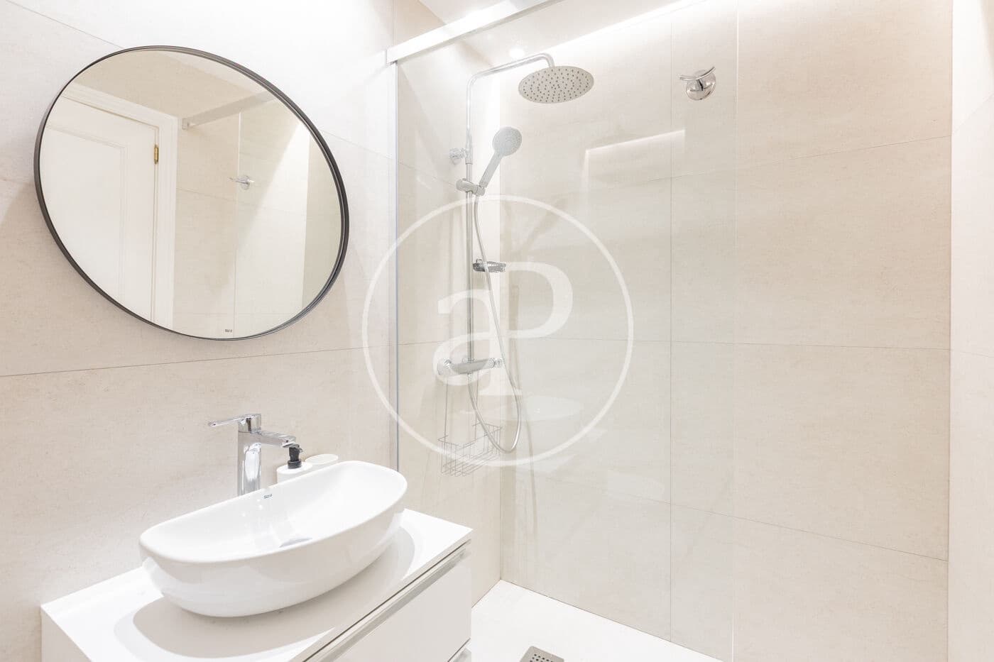 3 bedroom Apartment for rent in Madrid city - € 4,000 (Ref: 8825270)