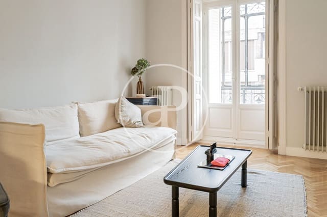 3 soveværelse Lejlighed til leje i Jerónimos, Madrid by med garage - € 3.750 (Ref: 8825270)