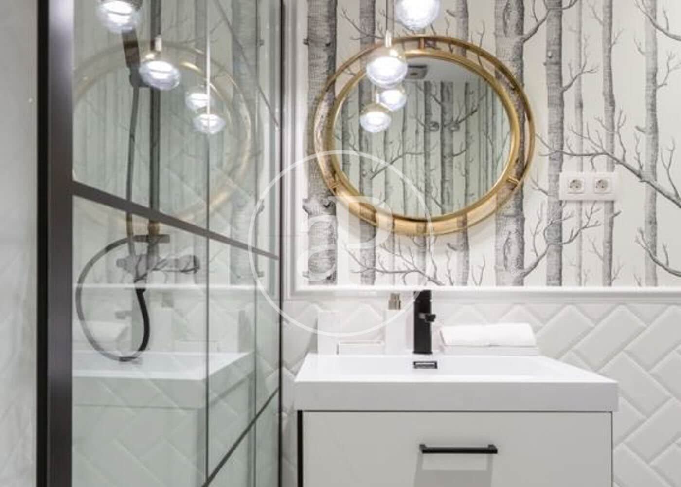 Appartement de 2 chambres à louer à Madrid ville - 4 500 € (Ref: 8825283)