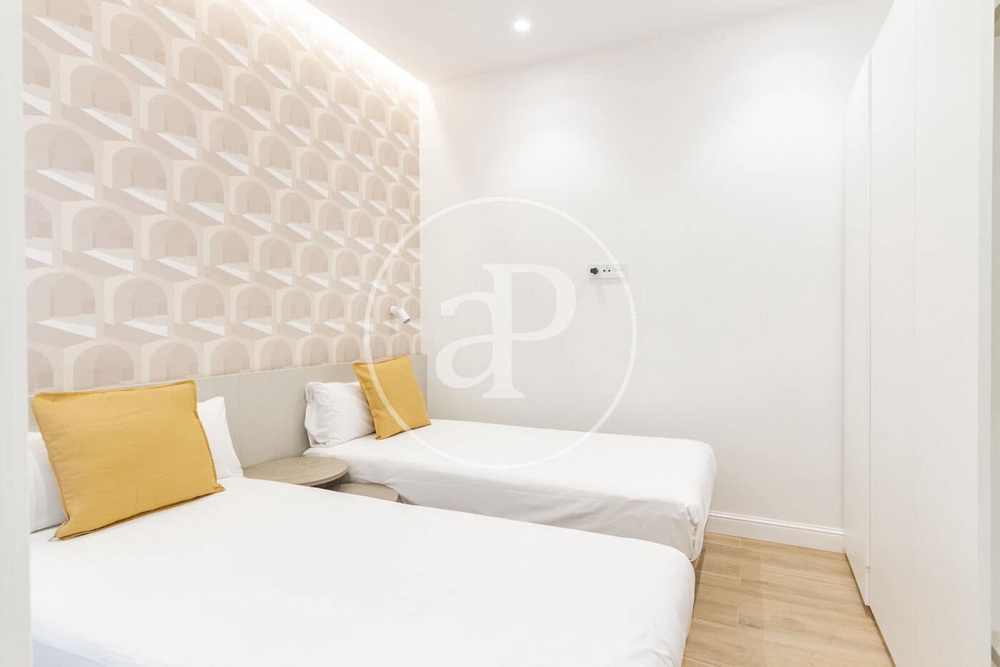 2 soveværelse Lejlighed til leje i Madrid by - € 2.550 (Ref: 8827843)