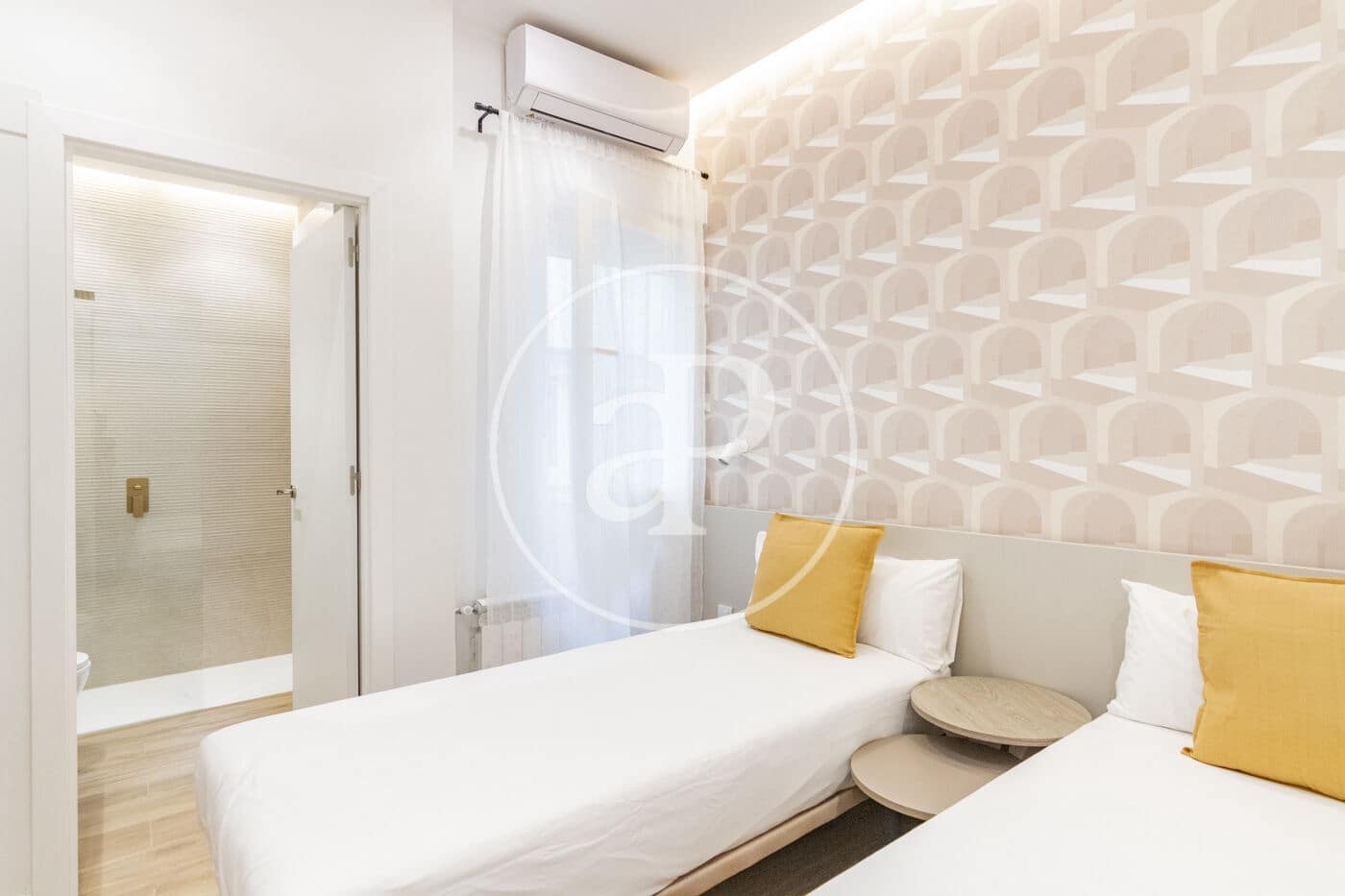 2 soveværelse Lejlighed til leje i Madrid by - € 2.550 (Ref: 8827843)