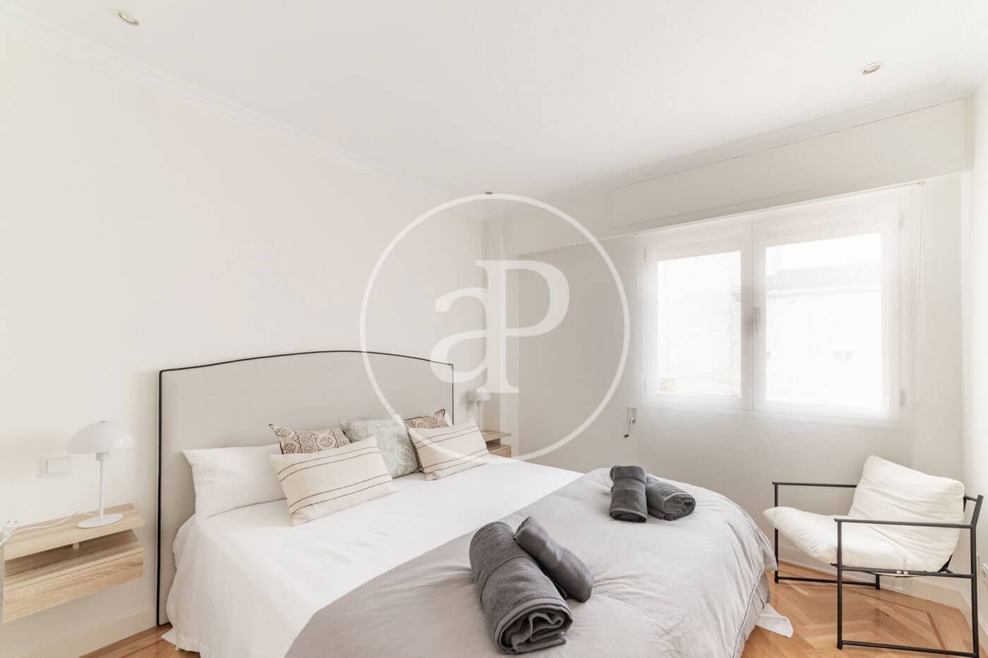 2 bedroom Apartment for rent in Madrid city - € 3,900 (Ref: 8834754)