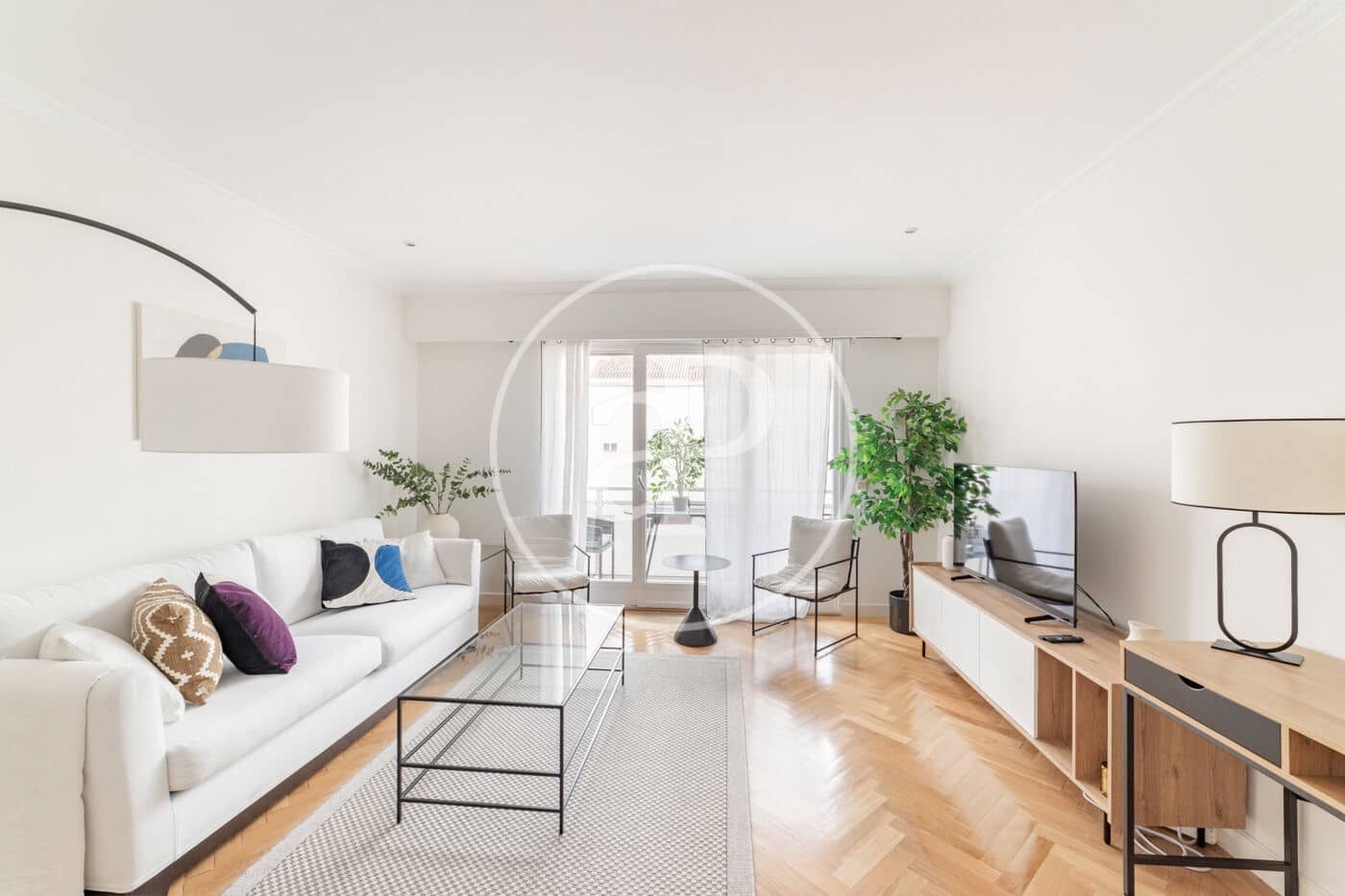 2 bedroom Apartment for rent in Madrid city - € 3,900 (Ref: 8834754)
