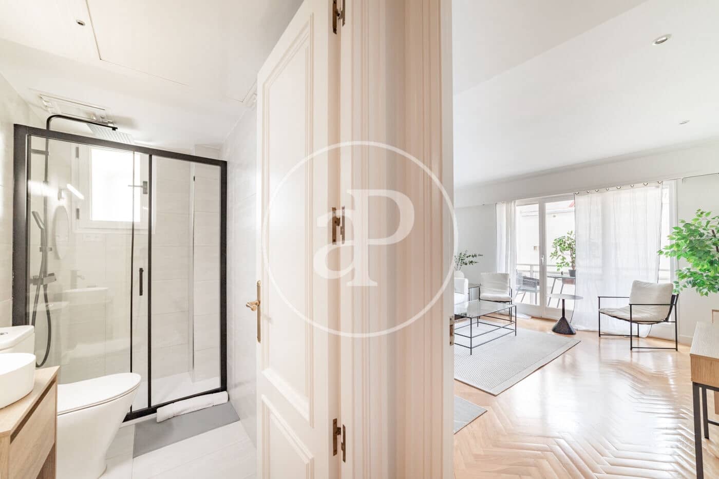2 bedroom Apartment for rent in Madrid city - € 3,900 (Ref: 8834754)