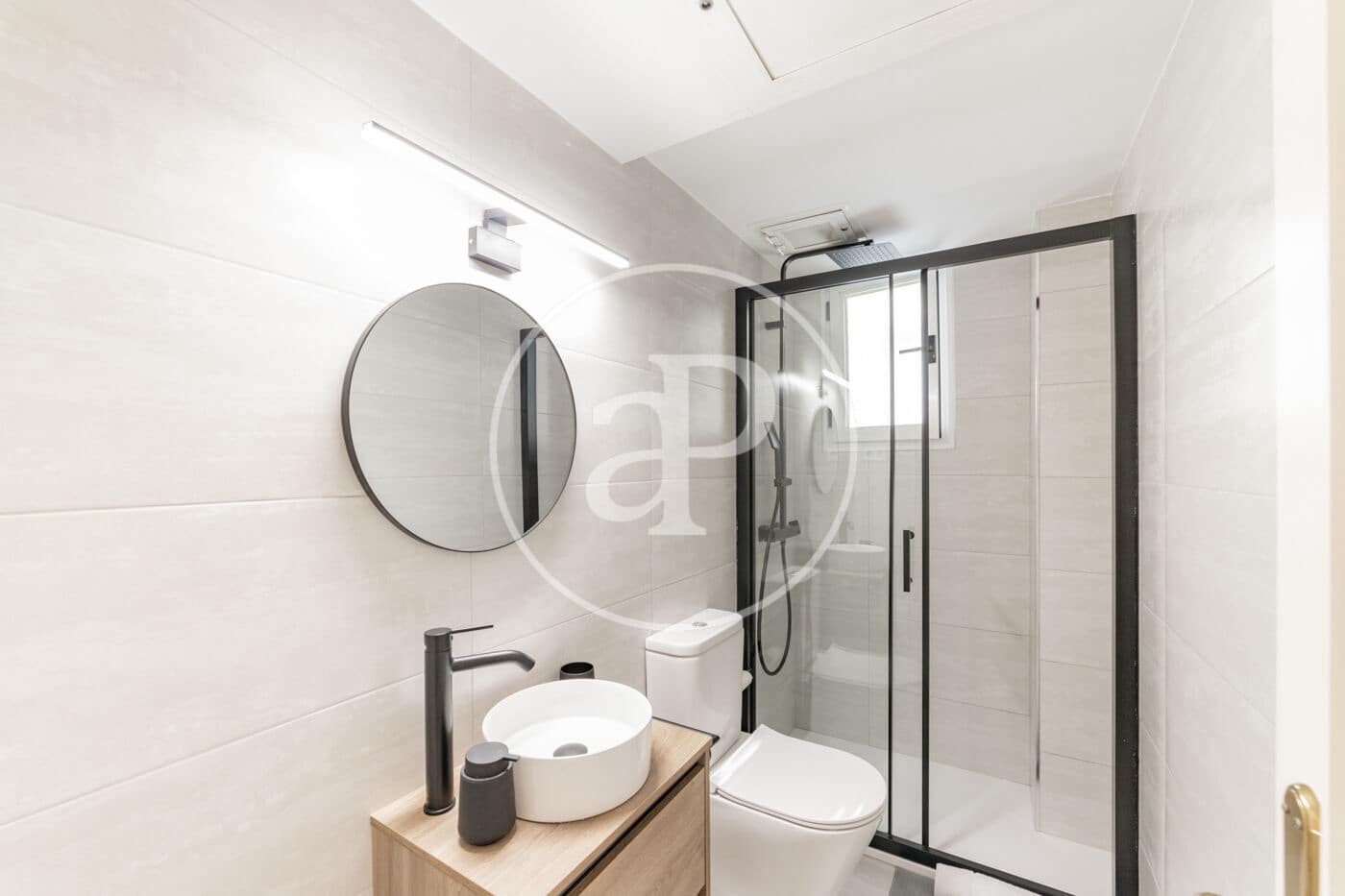 2 bedroom Apartment for rent in Madrid city - € 3,900 (Ref: 8834754)