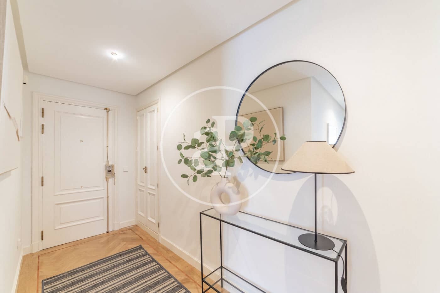 2 bedroom Apartment for rent in Madrid city - € 3,900 (Ref: 8834754)
