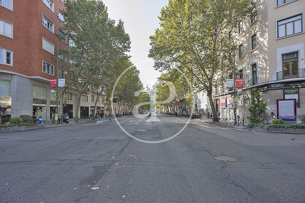 3 soveværelse Lejlighed til salg i Madrid by - € 1.809.000 (Ref: 8834755)