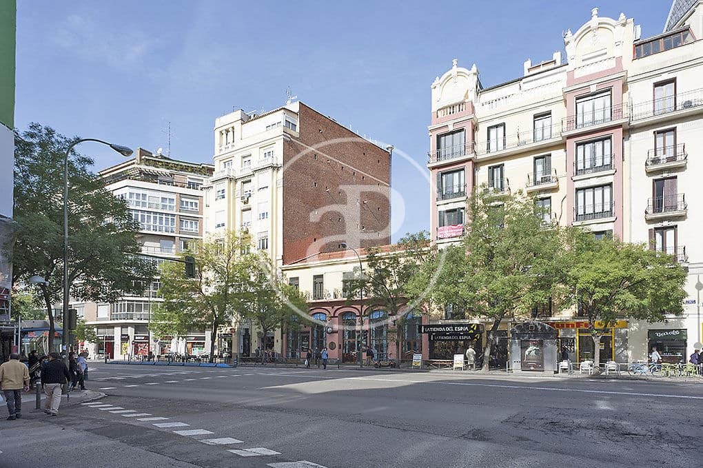 3 soveværelse Lejlighed til salg i Madrid by - € 1.809.000 (Ref: 8834755)