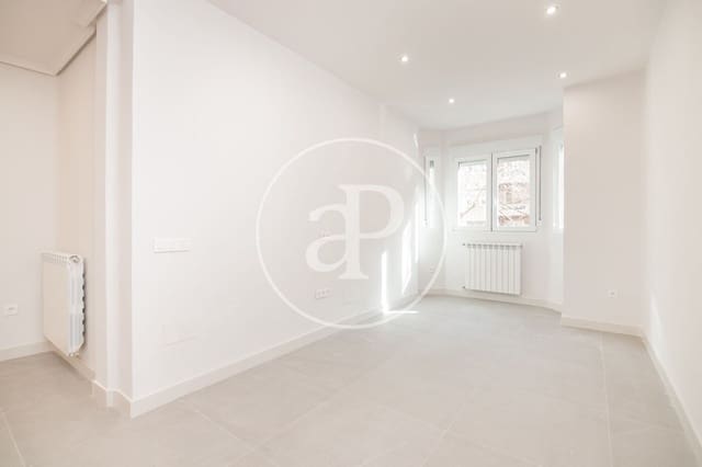 3 soveværelse Lejlighed til leje i Castellana, Madrid by - € 3.500 (Ref: 8839181)