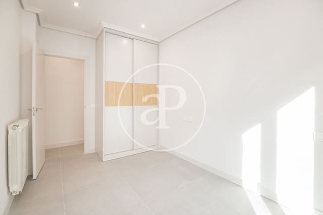 3 soveværelse Lejlighed til leje i Castellana, Madrid by - € 3.500 (Ref: 8839181)