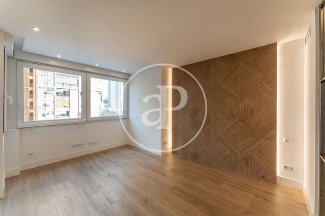 1 quarto Apartamento para arrendar em Cuatro Caminos, Madrid cidade com piscina - 1 900 € (Ref: 8841243)