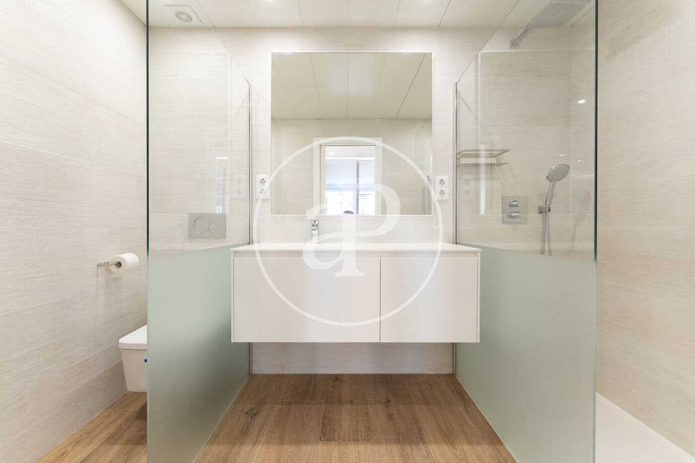 1 quarto Apartamento para arrendar em Madrid cidade com piscina - 1 900 € (Ref: 8841243)