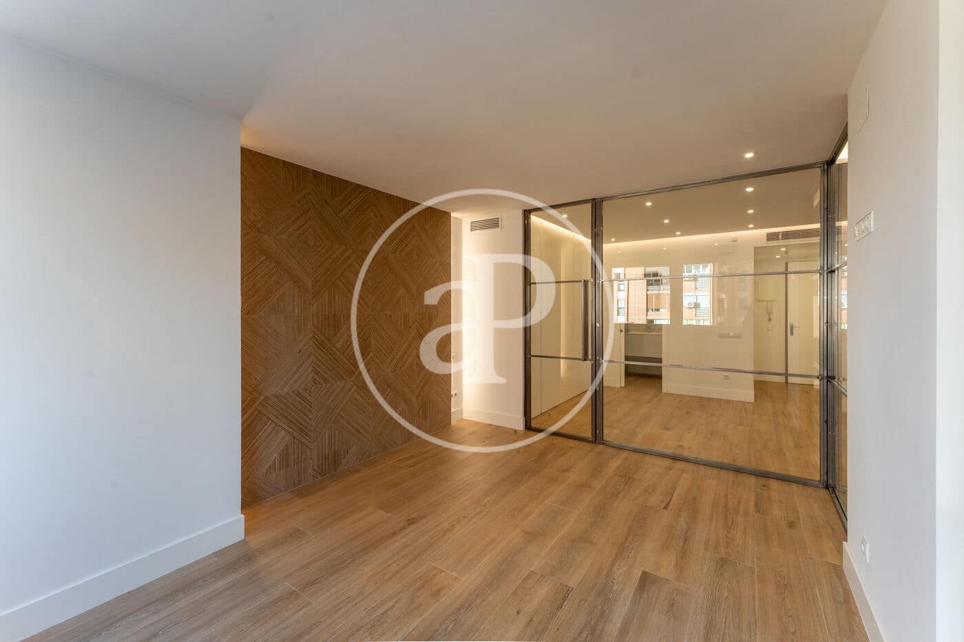 1 quarto Apartamento para arrendar em Madrid cidade com piscina - 1 900 € (Ref: 8841243)